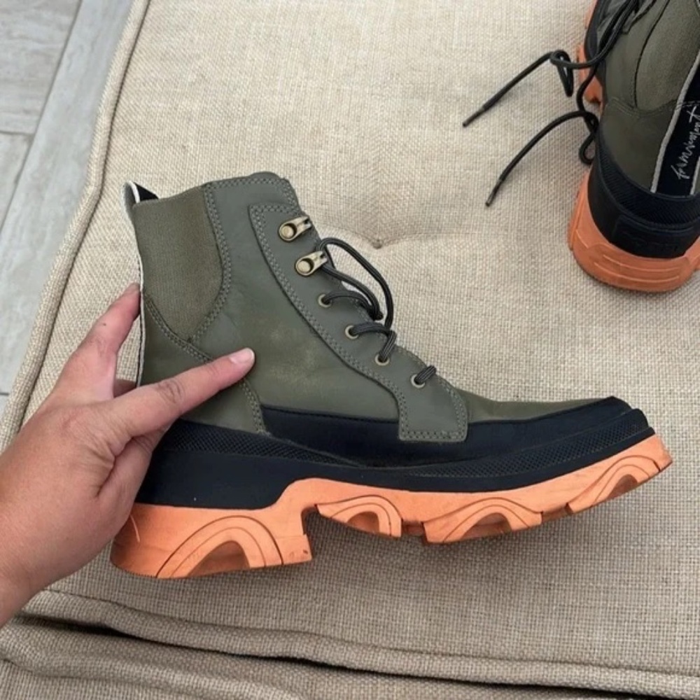 FP Movement x SOREL Brex Lace Boots Womens Size US 8/ EU 39, Olive Green
